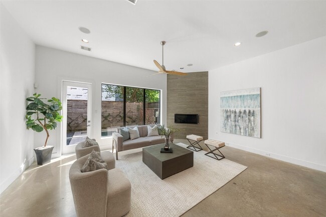 Building Photo - 316 Birdsall St