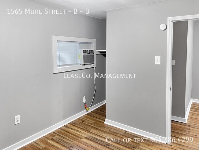 Building Photo - 1565 Murl St