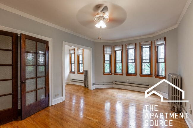 Building Photo - 4635 N Paulina St