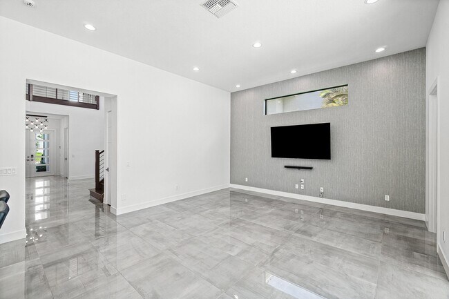 Building Photo - 9006 Dulcetto Ct