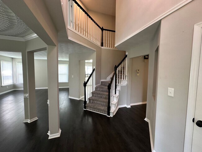 Building Photo - Call Amanda Tate at (757)289-6810 for more information