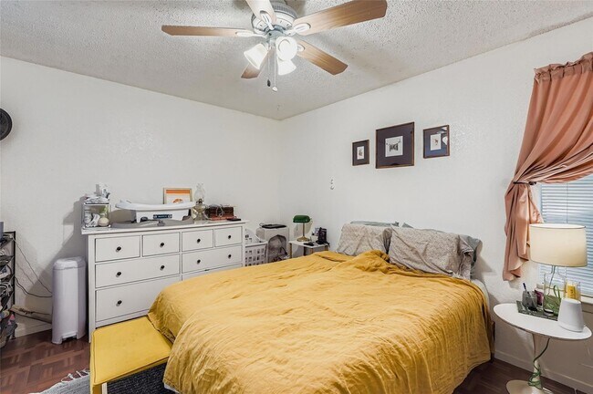 Building Photo - 7214 Salt Springs Dr