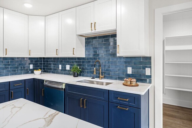 Building Photo - Stunning 3/BR, 2/BA Modern Rental Home – A...