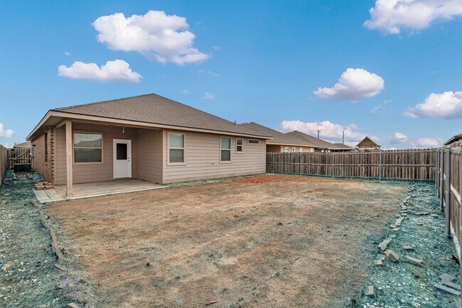 Building Photo - 5 Brooks Ranch Rd