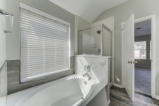 Building Photo - 12415 Silversmine Dr