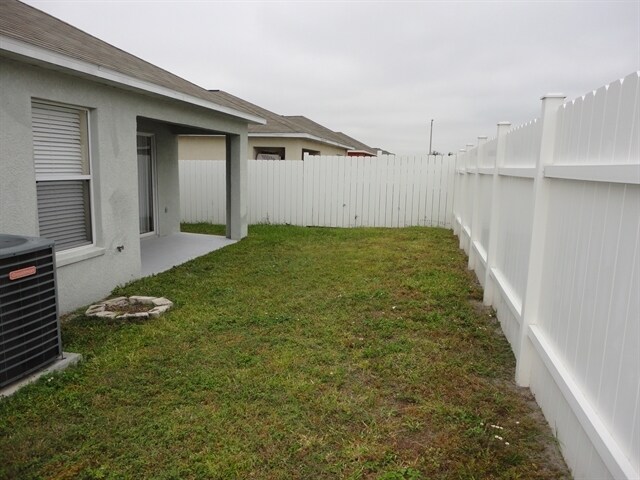 Building Photo - 11808 Lynmoor Dr