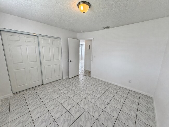 Building Photo - 530 NW 35th St