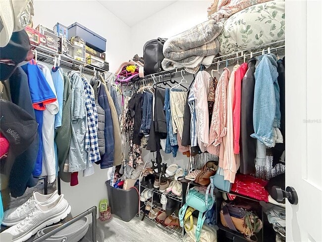 Building Photo - 16950 SW 42 Ave