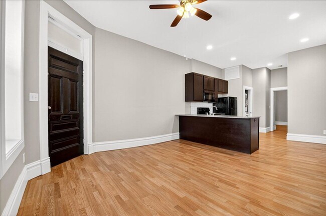 Building Photo - Soulard First Fleur