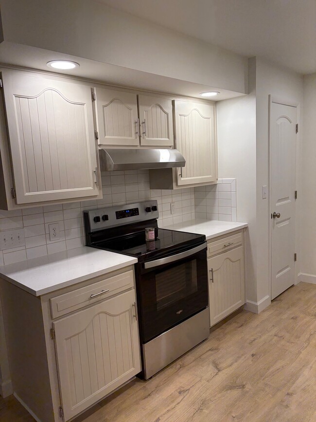 Building Photo - 1411 W Highland St