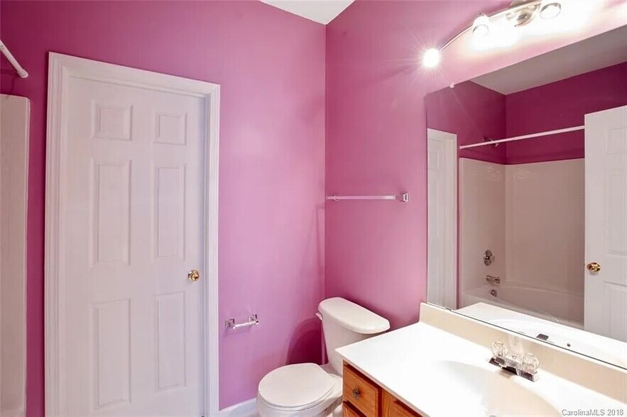 Building Photo - Room in Townhome on Stratfield Pl Cir