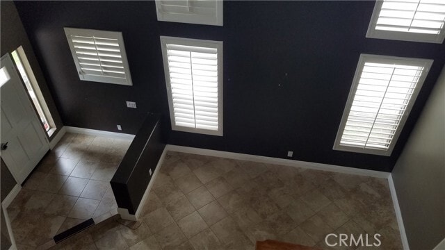 Building Photo - 8616 Silver Ridge Ln