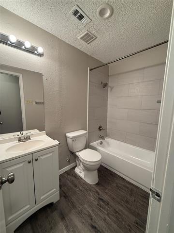 Building Photo - 814 Villa Ridge Dr