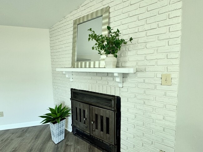 Building Photo - Updated & Ready NOW! Adorable 3-Bedroom Ranch 4 Miles to Dam Neck Base & Oceana - HUGE Fenced Bac...