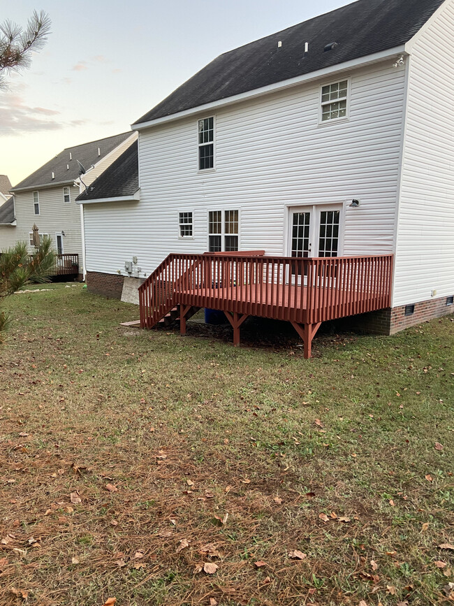 Backyard left corner view - 1309 Ujamaa Dr