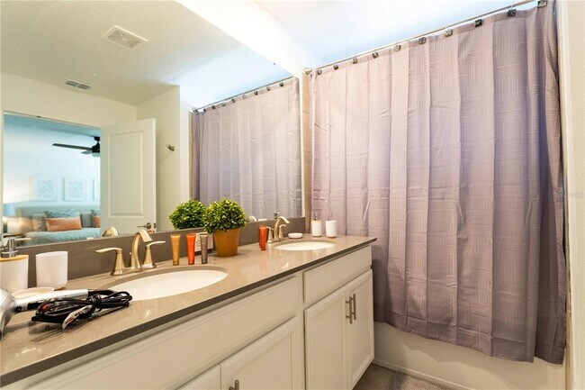 Building Photo - 1162 Kingsbarn St