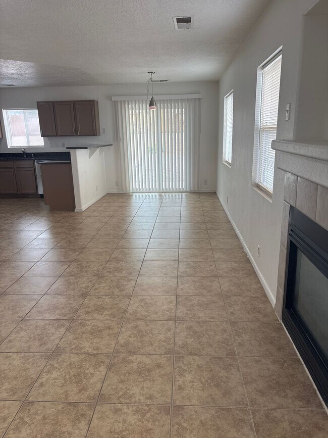 Building Photo - 4729 Chesapeake Pl NE