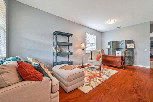 Building Photo - SHORT TERM (6.1 - 11.30) Gorgeous home in ...