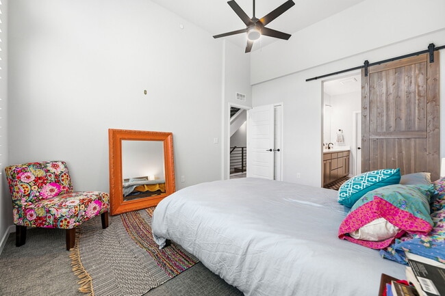 Building Photo - 2272 Old Rail Wy