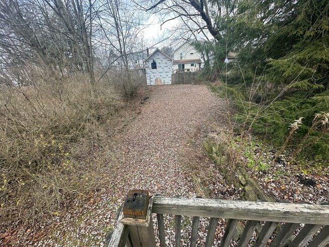 Building Photo - 3 Bedroom Home Available Soon