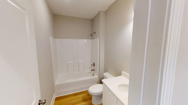 Building Photo - 1060 Moen Lp
