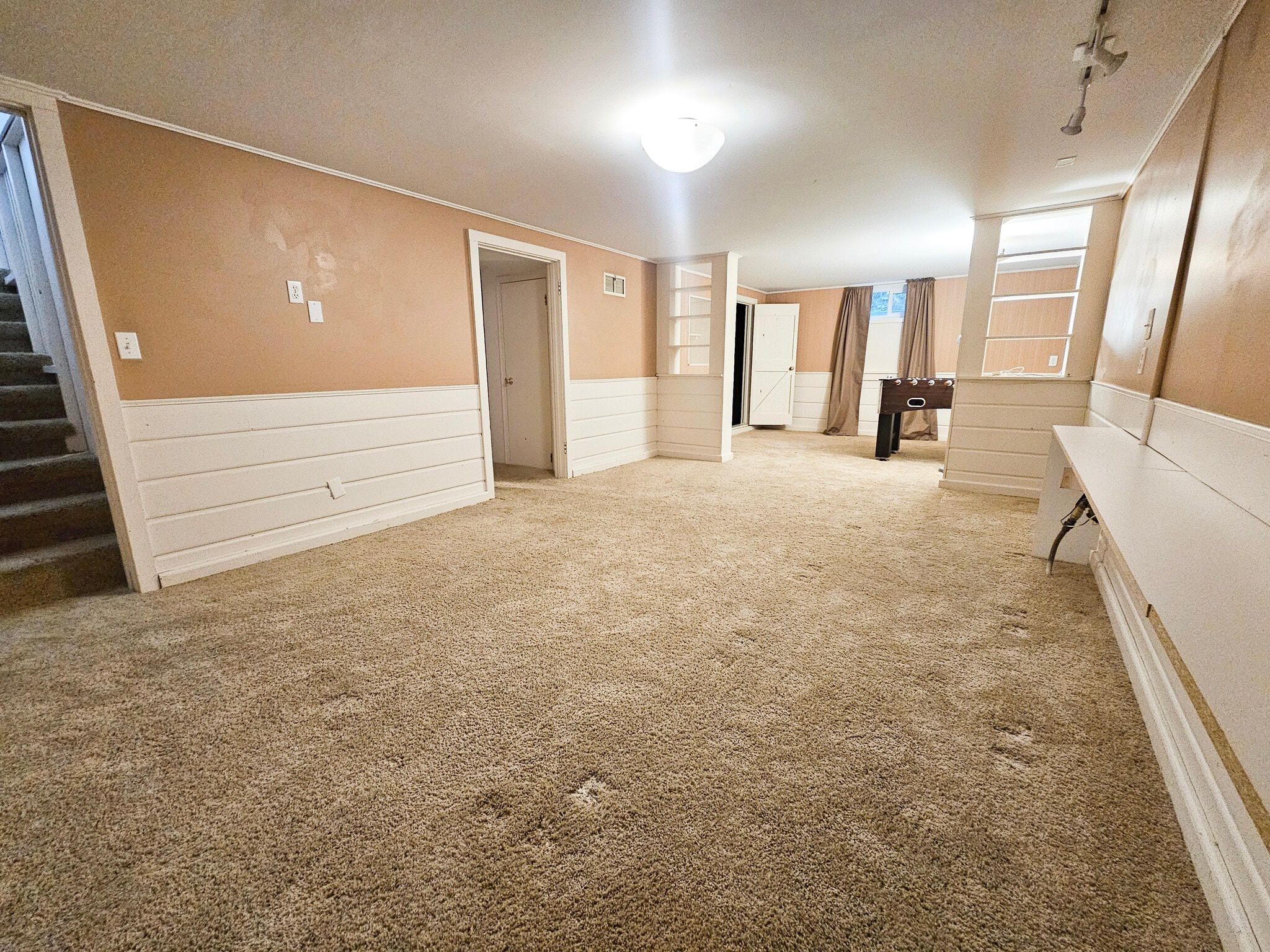 Building Photo - 1424 E 39th Ave