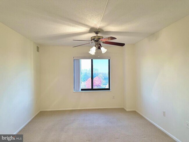 Building Photo - 3310 N Leisure World Blvd