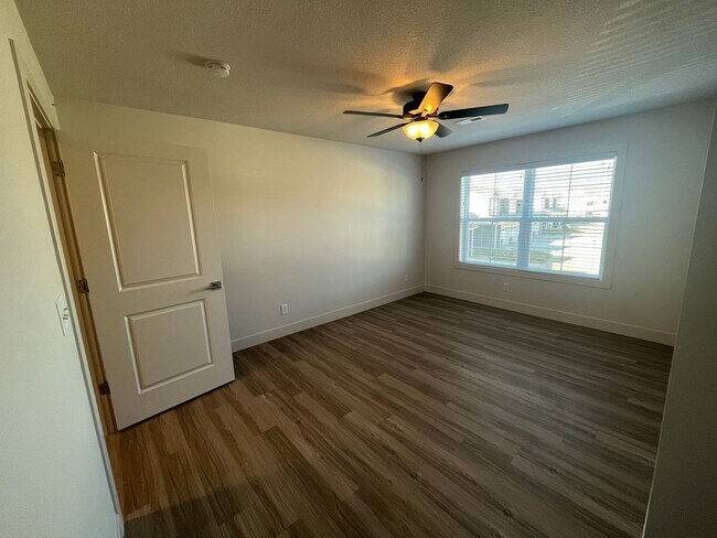 Building Photo - 1109 Vision Cir