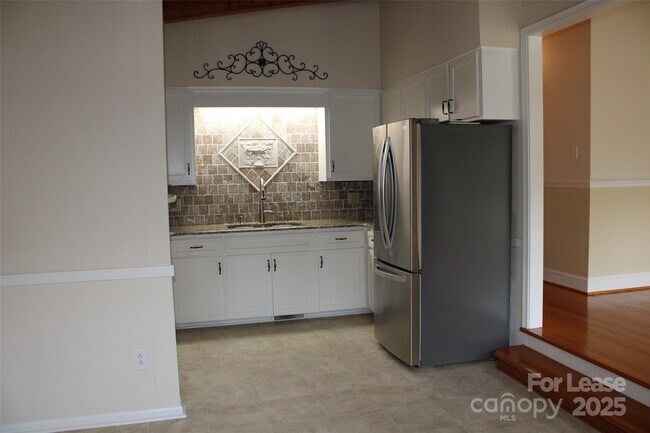 Building Photo - 4241 Burton Ln