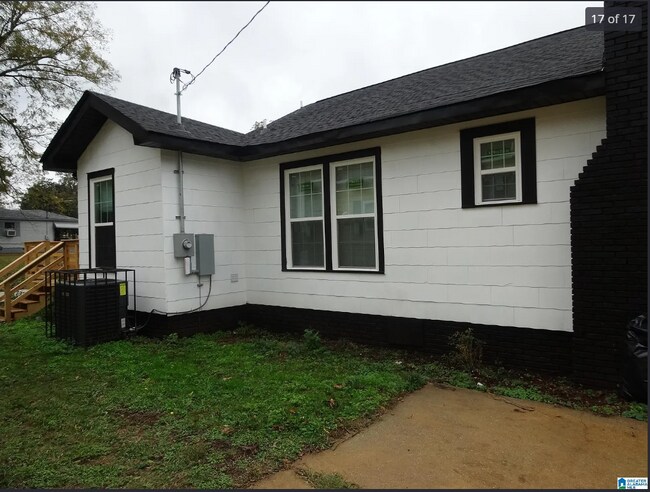 Building Photo - 1317 16th St SW