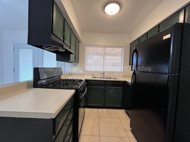 Building Photo - 1535 W Rosemonte Dr