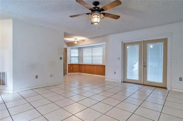 Building Photo - 5010 Larch Ln