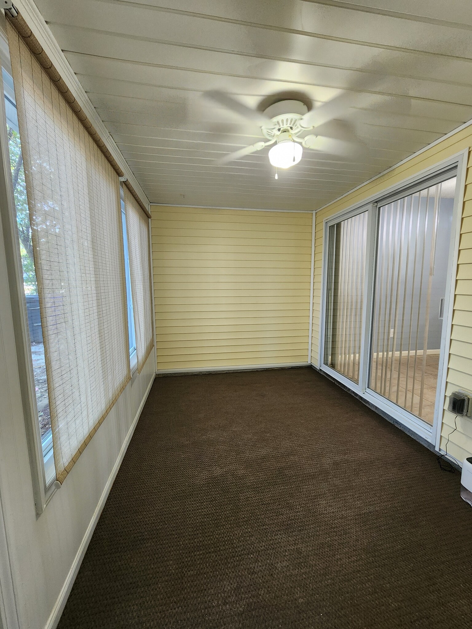 Building Photo - 8022 Shadow Oak Dr