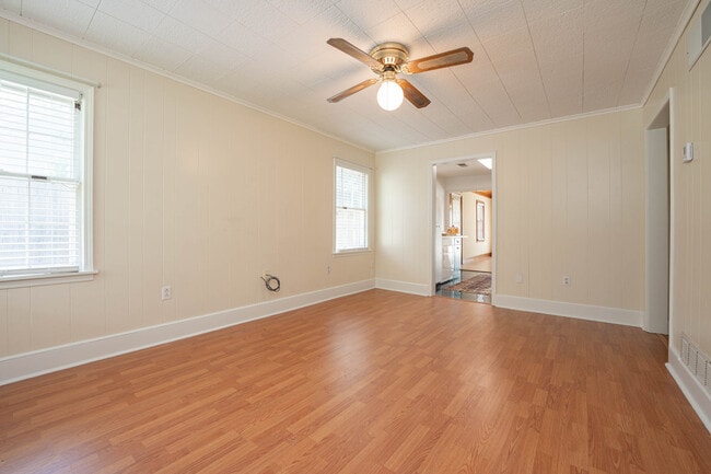 Building Photo - 3159 Wilcox Ave