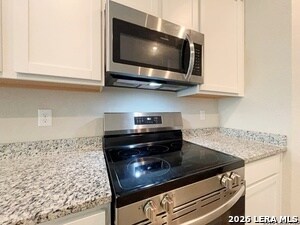 Building Photo - 14662 Stirrup Trce