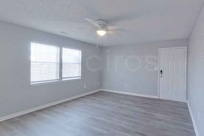 Building Photo - 250 Deer Pkwy