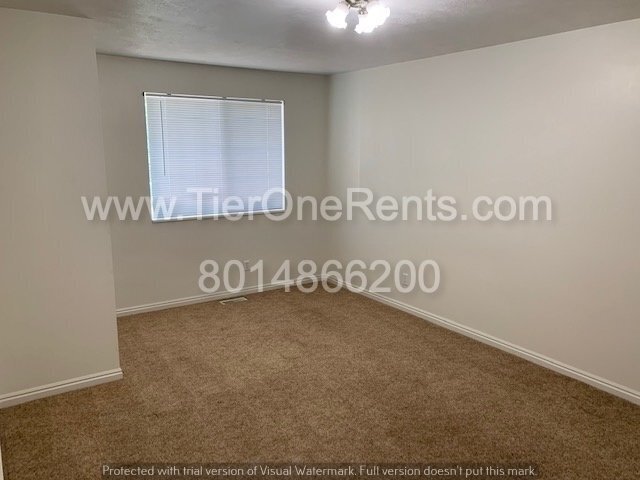 Building Photo - NO DEPOSIT option available for qualified ...