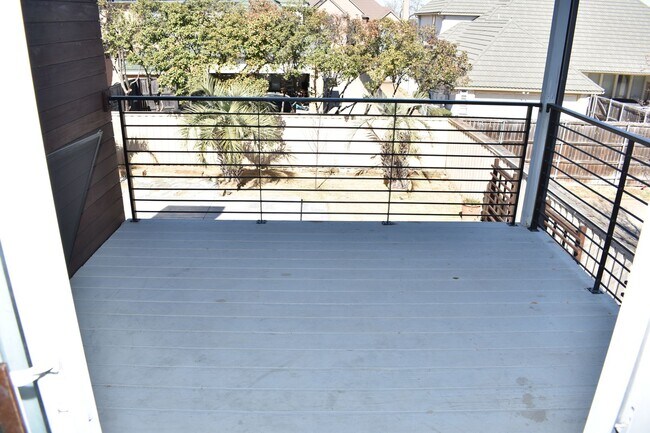 Building Photo - 2307 Autumn Oaks Trail