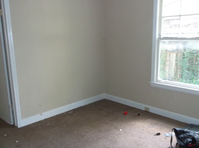 Building Photo - 3703 Fairoaks Ave
