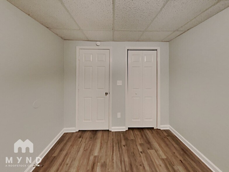 Building Photo - 3640 Willow Tree Cir