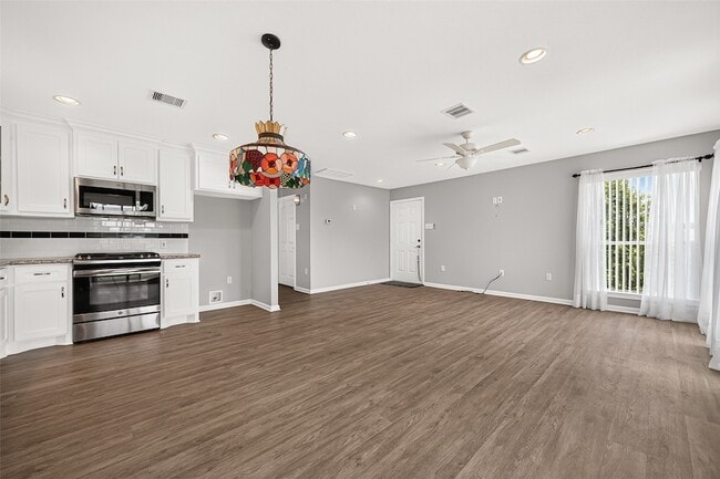 Building Photo - 1415 Kennewick Ct