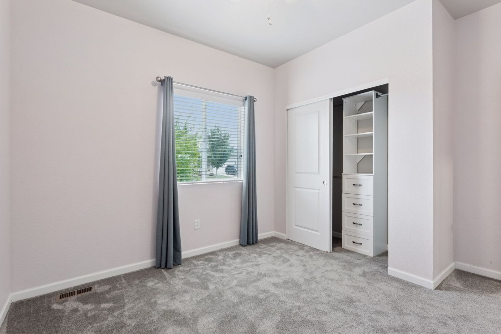 Building Photo - 2346 Horse Shoe Cir