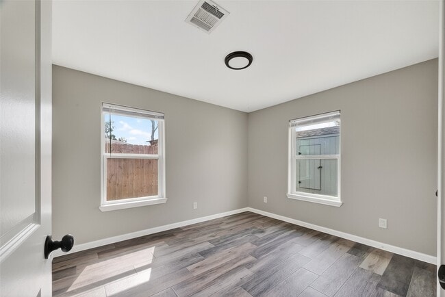 Building Photo - 4106 White St