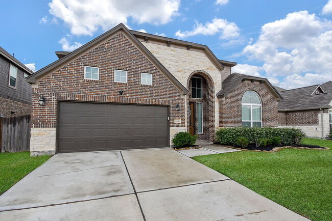 Building Photo - 4442 Buentello Dr