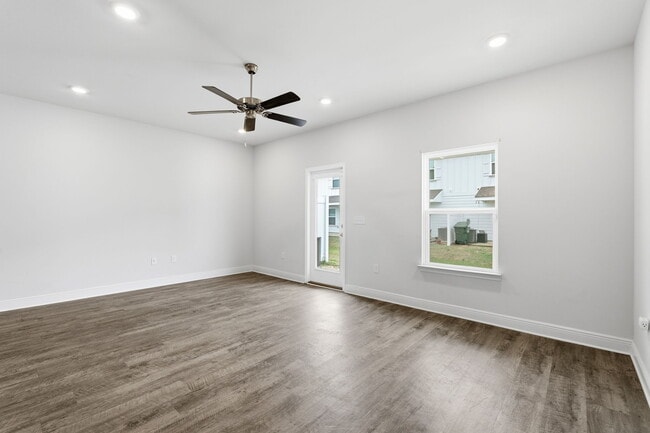 Building Photo - 1678 Caleigh Ct