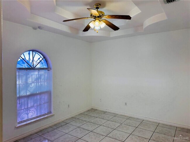 Building Photo - 19-31 1/2 W 31st 1/2 St