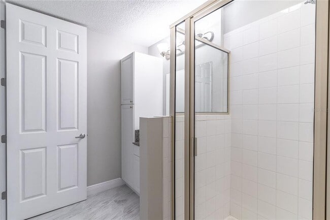 Building Photo - 2045 Grand Oak Dr