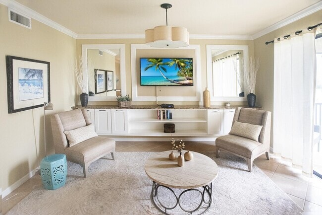 Building Photo - 7121 River Hammock Dr