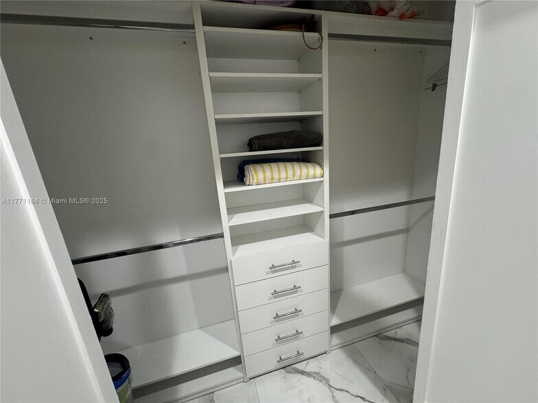 Building Photo - 16430 Briar Patch Pl