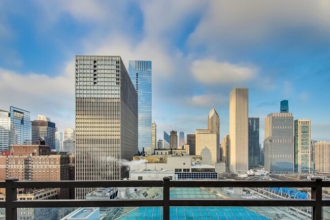 Building Photo - 310 S Michigan Ave